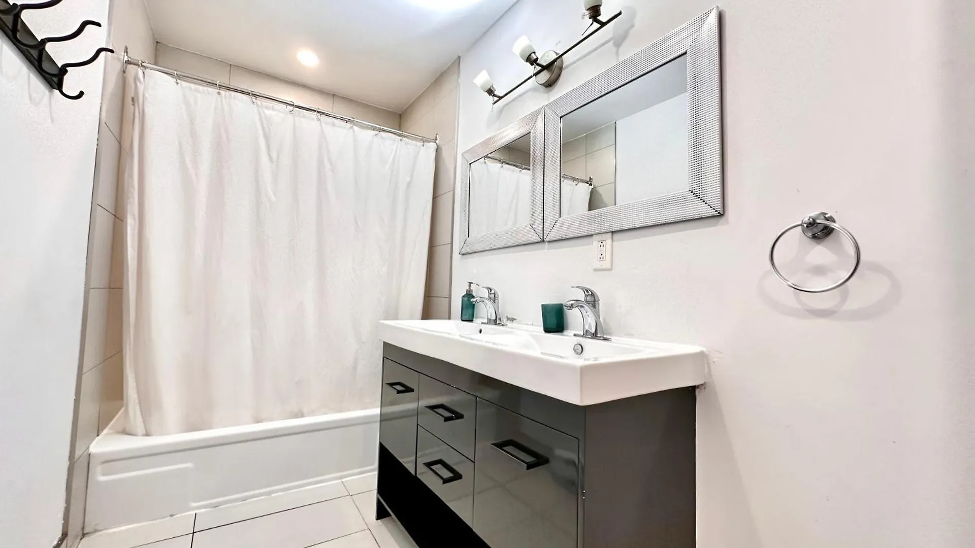 Oasis Apartment Montreal