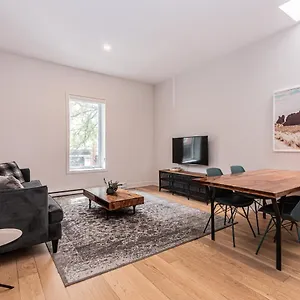 Cool And Clean Flat By Atwater Market By Den Stays Appartement